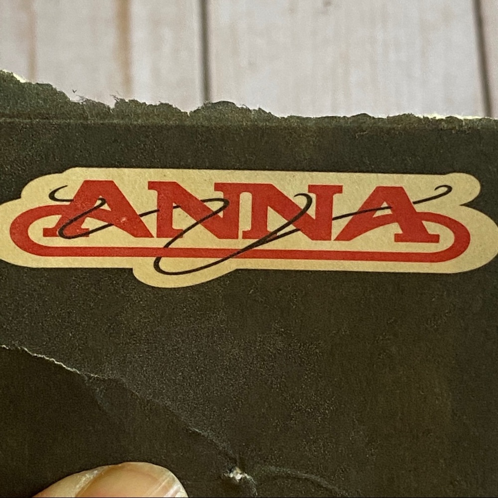 Anna Vintage Brooch and Earrings Set - Picture 11 of 13